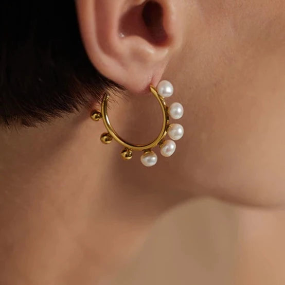 harry styles's pearl earrings 