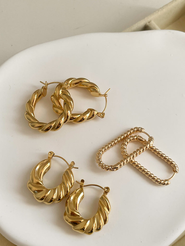 gold hoop earrings lovisa