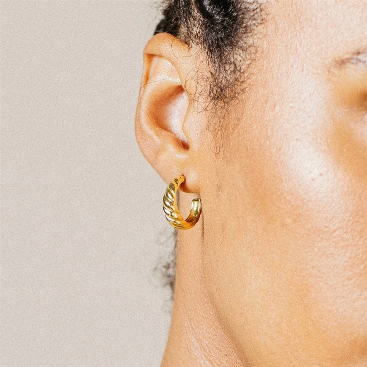 Golden Girl Hoop Earrings | Isabelles's Cabinet