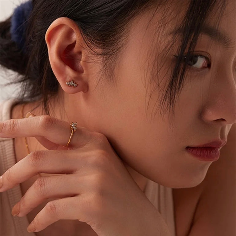 Timeless Elegance: Classic Gold Stud Earrings for Spring 2023