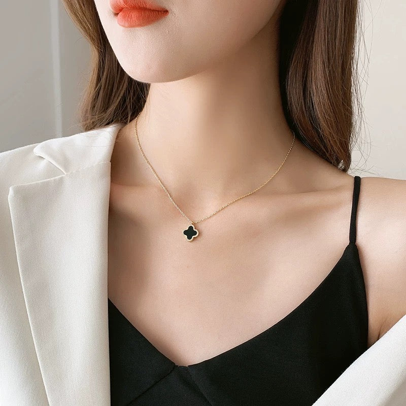 White on sale onyx necklace