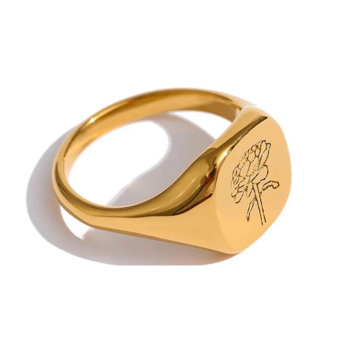 chunky gold flower engraved ring