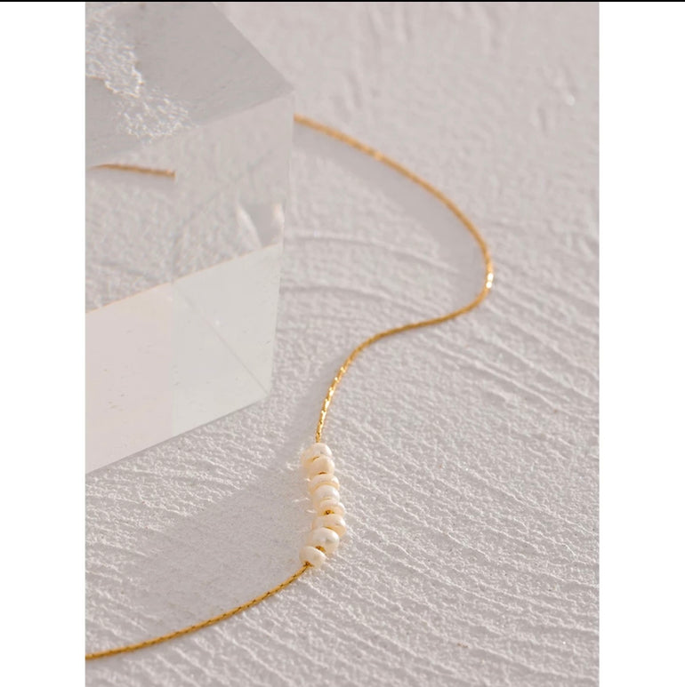 Stunning 18K gold dainty real pearl choker necklace for women in Australia